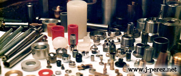 Mecanización de piezas realizadas en torno en acero, latón, hierro, celotex, aluminio, delrin, nylon, PVC, metacrilato, etc
