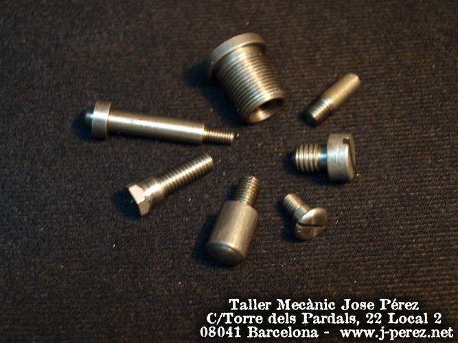 Tornillos y racores especiales
