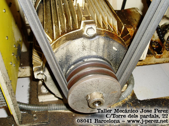 Imagen muestra un motor y su polea